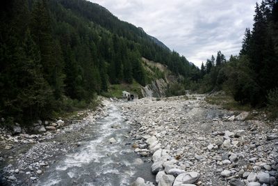 Petit détour de quelques kilomètres dans le lit de la rivière