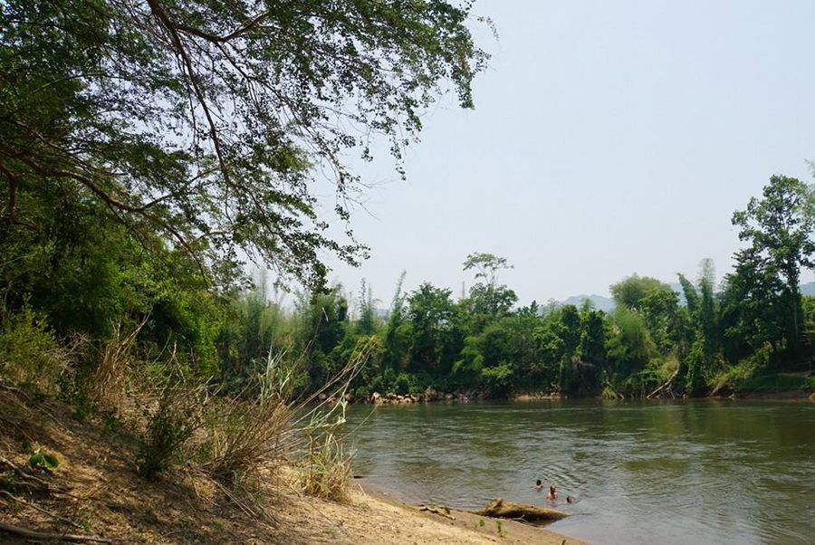 Pagayer sur la rivière Kwaï
